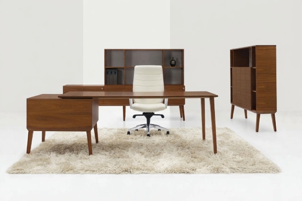 Corby Laminate And Veneer Desking CBY204